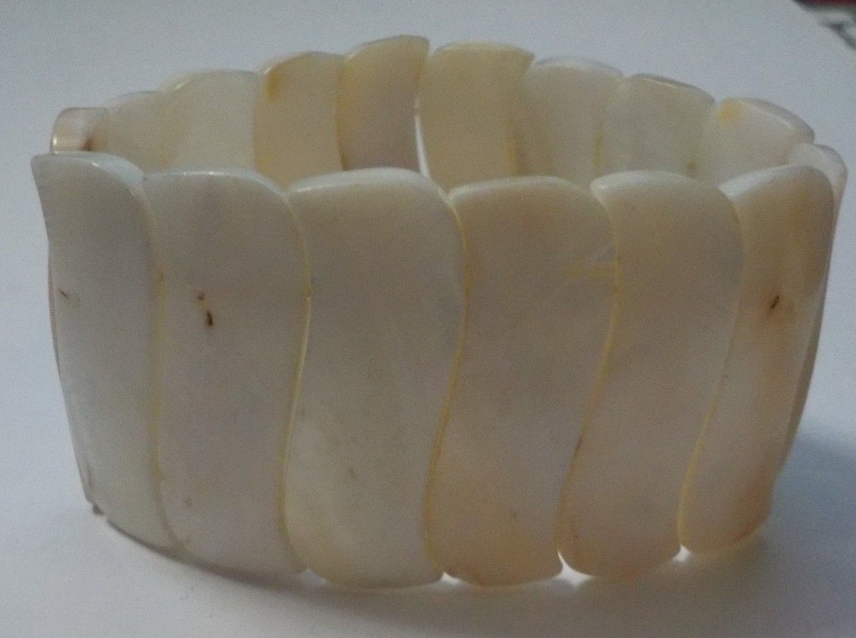 Vintage Wavy Shell Links Stretch Bracelet