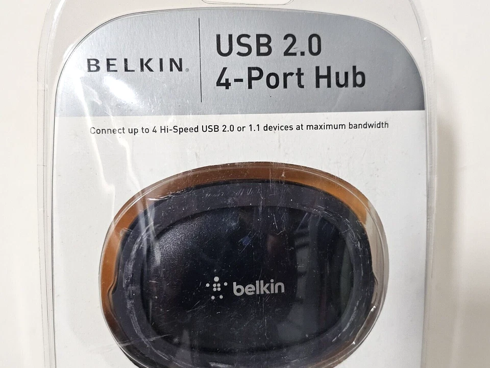 Belkin Hi-Speed USB 2.0 4-Port Hub Stackable and Reversible Design - Image 3 of 4