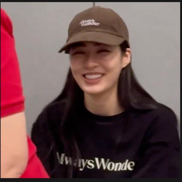 LingOrm Same Ling Ling Kwong Orm T-shirt Always Wonder Loose