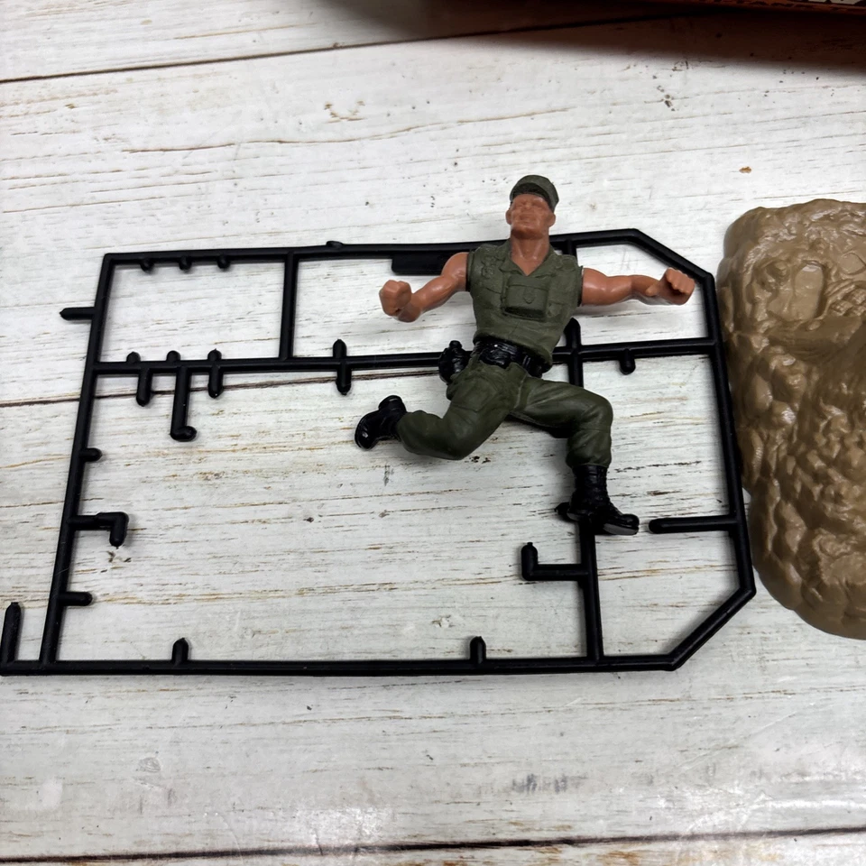 Juego de equipo antitanque Mattel Heroes In Action 1974 vintage no completo tenía caja Foto 3 de 4