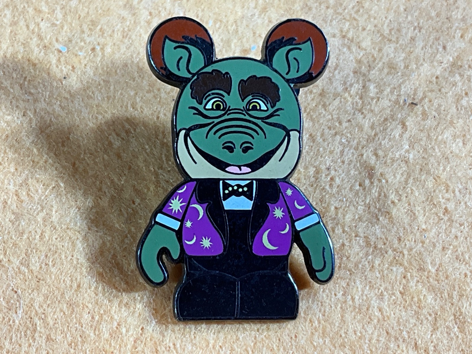 E13-69 DISNEY PIN - CAT FACE PIG / 2010 - NEW