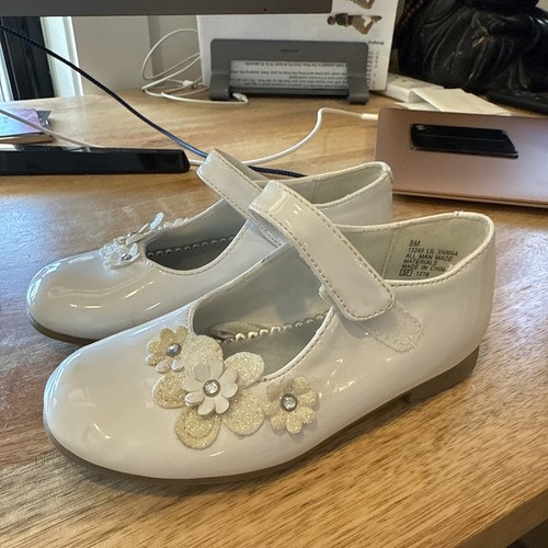 Chaussons Fille Blancs – Taille 8 – Marque Genuine Kids (Target) – Motif Fleurs
