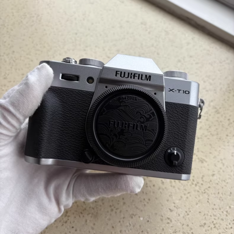 Excellent condition FUJIFILM Fujifilm X-T10 Silver Body English