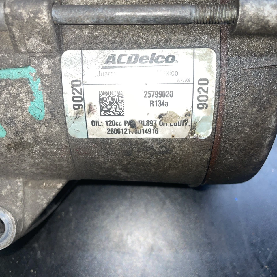 Compresor de aire acondicionado usado para: Chevrolet Equinox 2011 2,4 grado A Foto 3 de 4