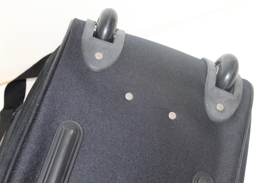 Bolso de Lona Embark Rolling Negro Correa para el Hombro o Ruedas Bolsillos 24 x 10 " Foto 3 de 4