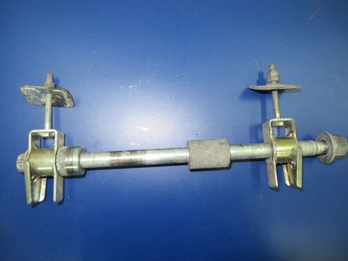 HONDA CB250 MC26 Hinterachse gebraucht