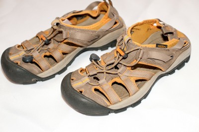 keen womens closed toe sandals