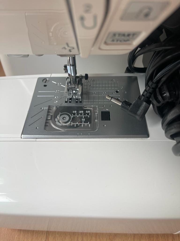 Janome 230DC Top Loading Sewing Machine Used. Easy to Use Features eBay