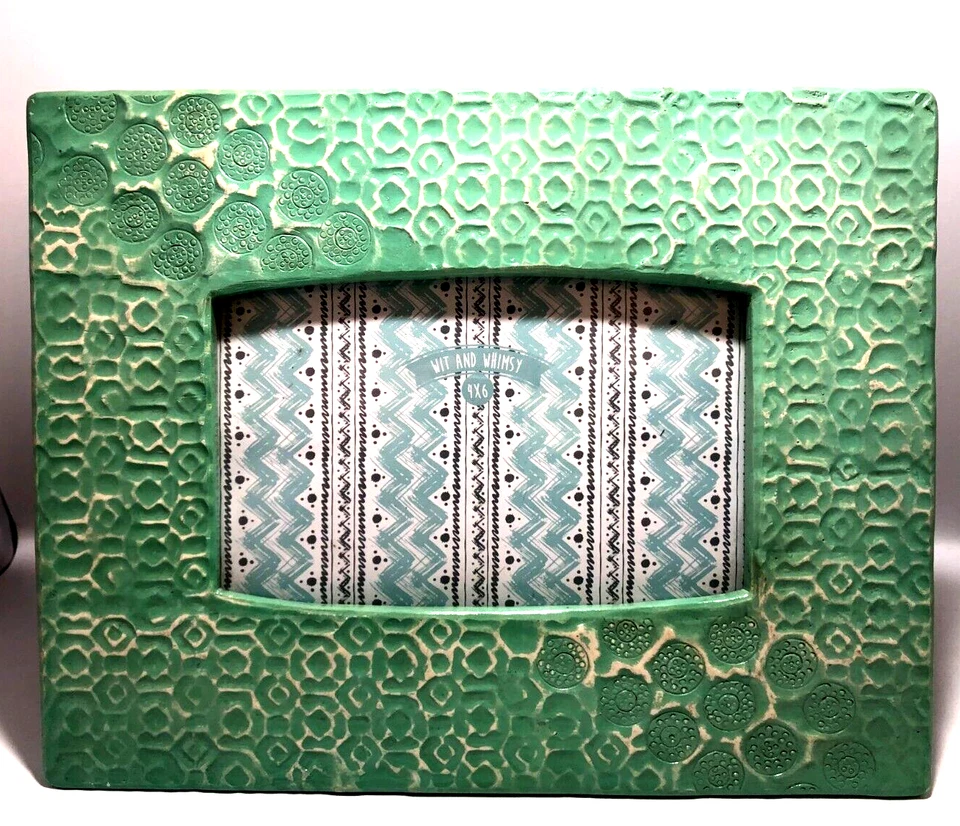 Совершенно керамическая зеленая текстурированная геометрическая рамка для картин Wit and Whimsy 9 дюймов x 6 дюймов - Изображение 2 из 4