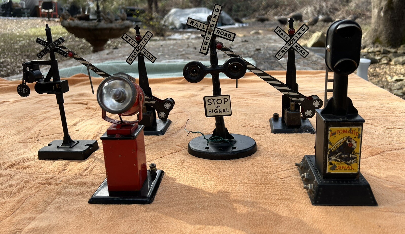 Vintage Lionel Train Accessories eBay