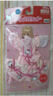 Sehr selten!! Hello Kitty Kleiderset TAKARA Sanrio K-1D ungeöffnet
