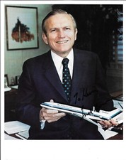 FRANK BORMAN SIGNED COLOR 8X10 PHOTOGRAPH
