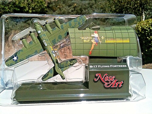 Corgi Boeing B17F Flying Fortress USAAF 91st BG,324th BS, "Memphis Belle" 1:300 - Picture 12 of 12