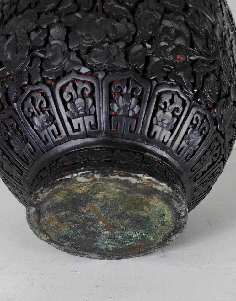 Antique Chinese Carved Cinnabar Lacquer Vase, 19 Cm, Ching Dynasty - Image 3 of 4