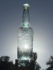 Botella de whisky de ginebra Sir Robert Burnett Londres Inglaterra GLOBBY aplicada superior cruda