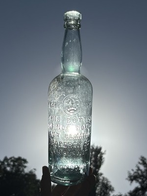 Sir Robert Burnett London England Gin Whiskey Bottle GLOBBY Applied Top CRUDE