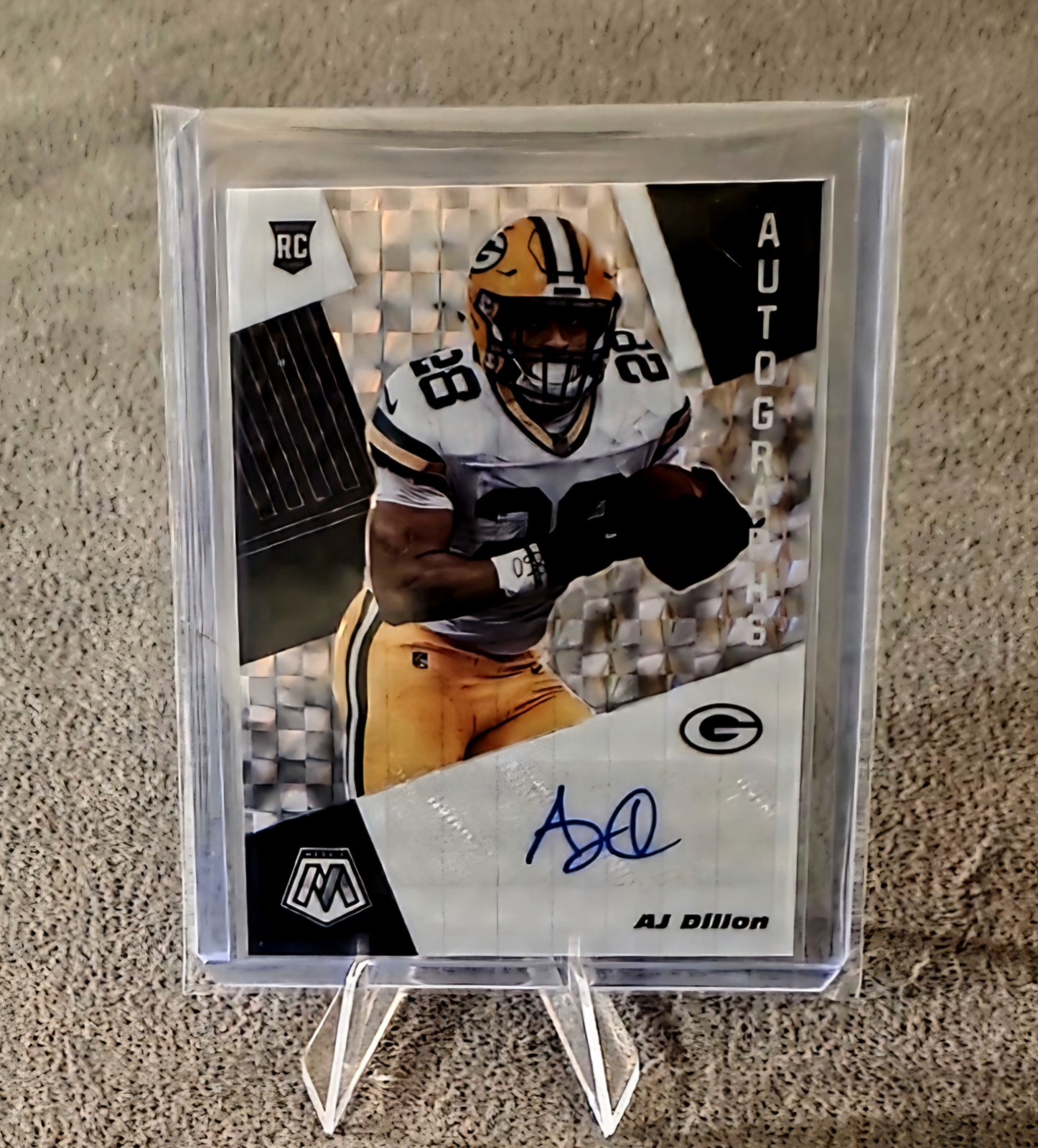 2020 Panini Mosaic Football AJ Dillon RA26 Auto RC