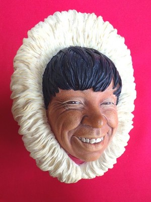 BOSSONS ESKIMO KREIDEGESCHIRR KOPF VINTAGE WANDBEHANG - FRED WRIGHT