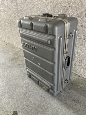 Sony LC-505 TH Shok Stop Thermodyne Silver Hard Plastic Aluminum