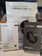 Fitbit Charge 6 Fitness Tracker in Obsidian/Black Bonus Frost White S