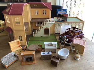 Sylvanian Families Maple Manor And Carport Ebay