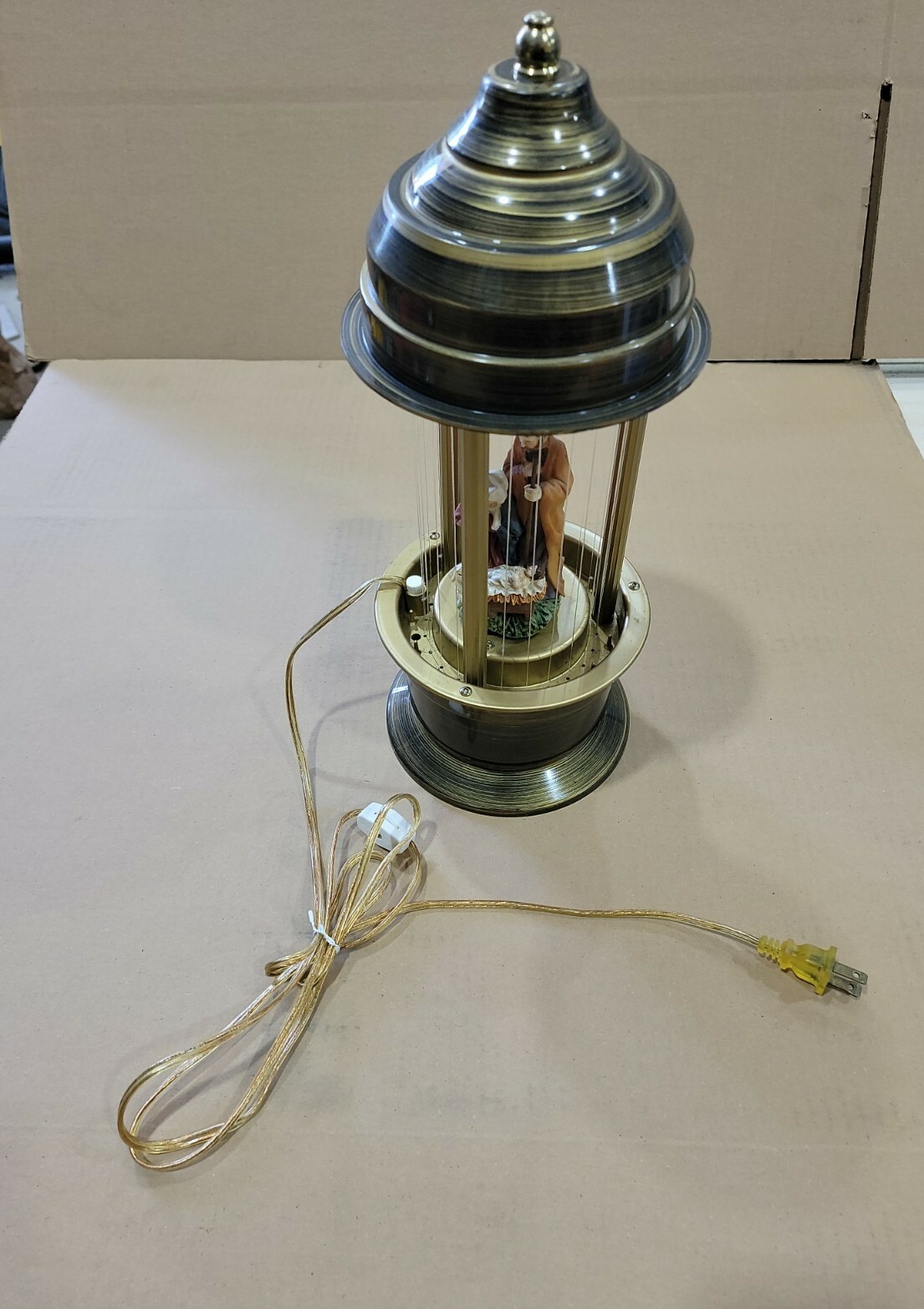 Baby Manger Theme BEAUTIFUL RARE LARGE 16" Table Top Oil Rain Lamp NICE