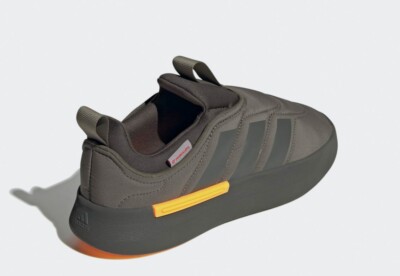 スニーカー adidas Adipuff Beige Carbon s-l1200.jpg