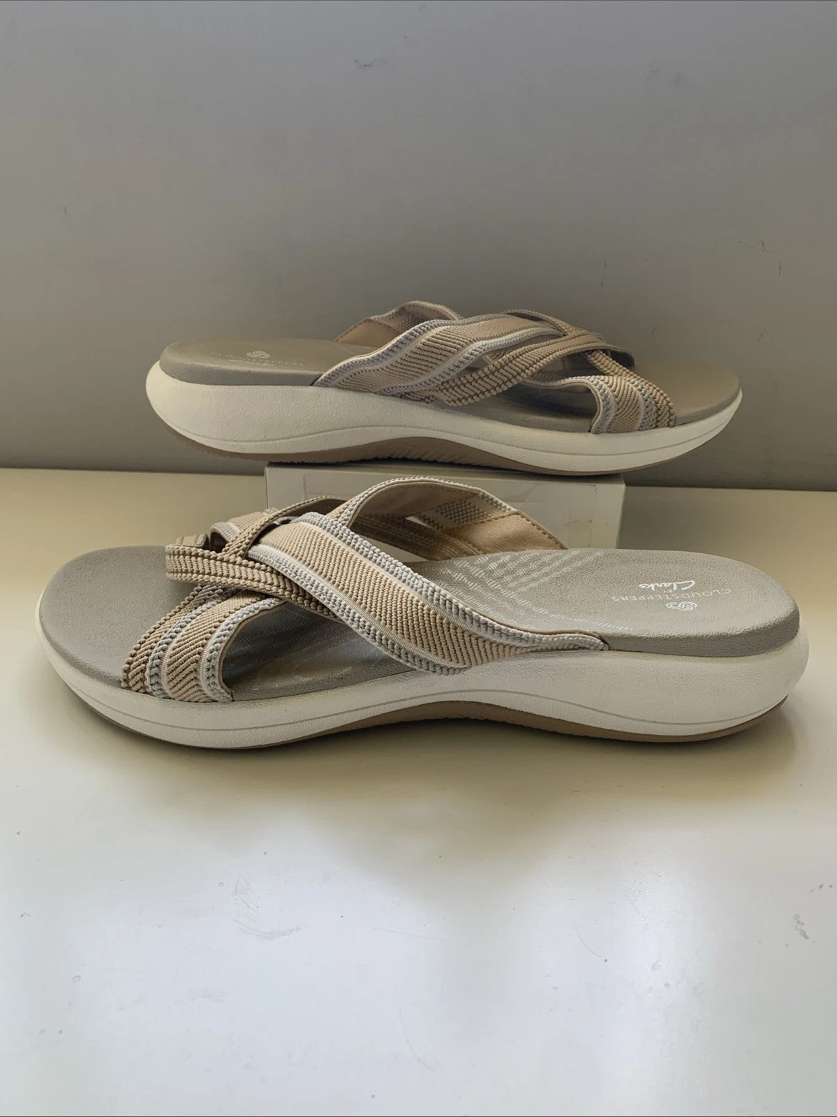 *NUOVO CON ETICHETTE* CLARKS CLOUDSTEPPERS sandali sportivi da donna grigio sabbia marrone Mira Isle 9