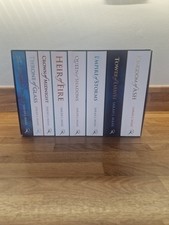 Sarah J. Maas Throne of Glass Paperback  Blue...