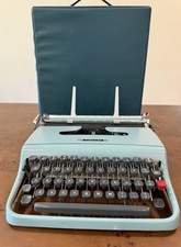 Olivetti Underwood Lettera 22 Portable Manual Typewriter w/Case + Serviced! thumbnail