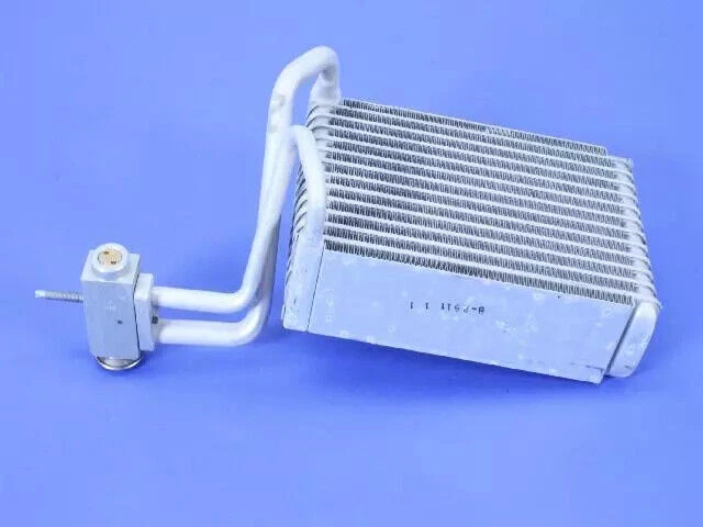 Evaporador de aire acondicionado delantero genuino Mopar 2008-2011 Dodge Grand Caravan 68057709AA Foto 3 de 4