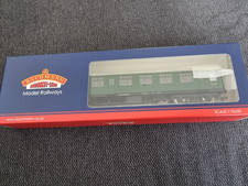 Bachmann Branch Lines Model Railways 39-028D BR MK1 SECOND CORRIDOR SR GREEN