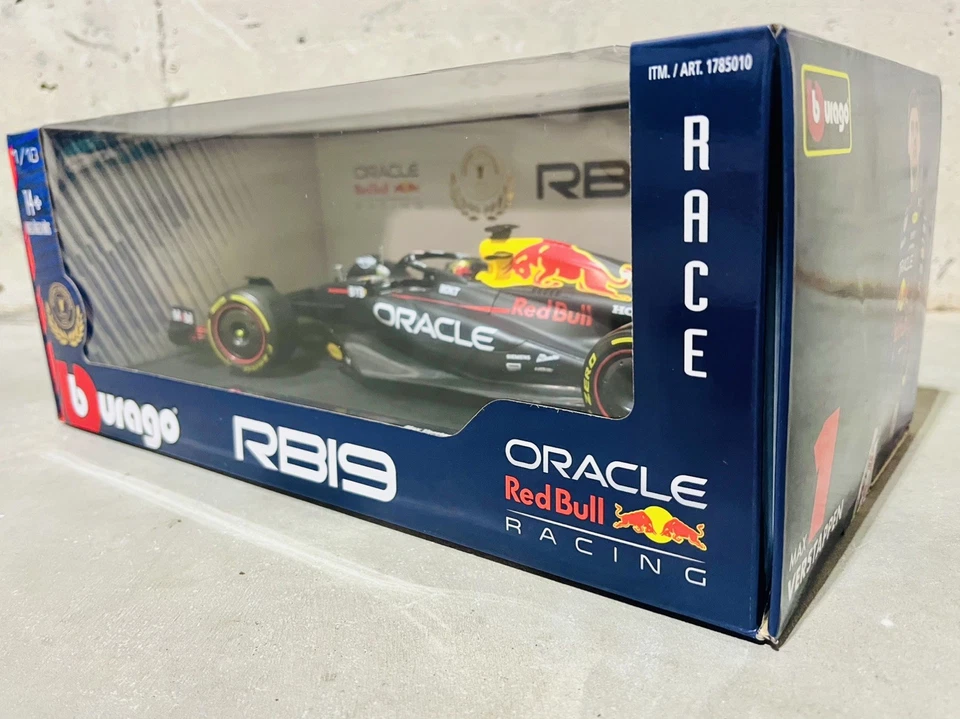 1/18 Bburago Red Bull RB19 #1 Max Verstappen Formula One F1 Car Model Diecast - Image 4 of 4