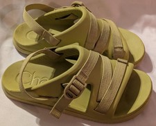 Kids Chacos Chillos Sport Sandals in Cress Green size 4 / EU 35