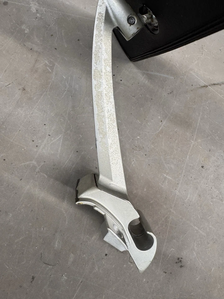 Soporte para parabrisas espejo retrovisor Ford Galaxie 1962-1967 Marauder Park Lane OE Foto 3 de 4