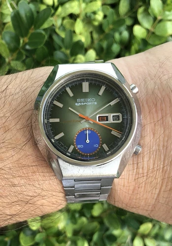 Vintage Seiko 6139-8040 Green Sunburst Dial Chronograph Watch from October 1975