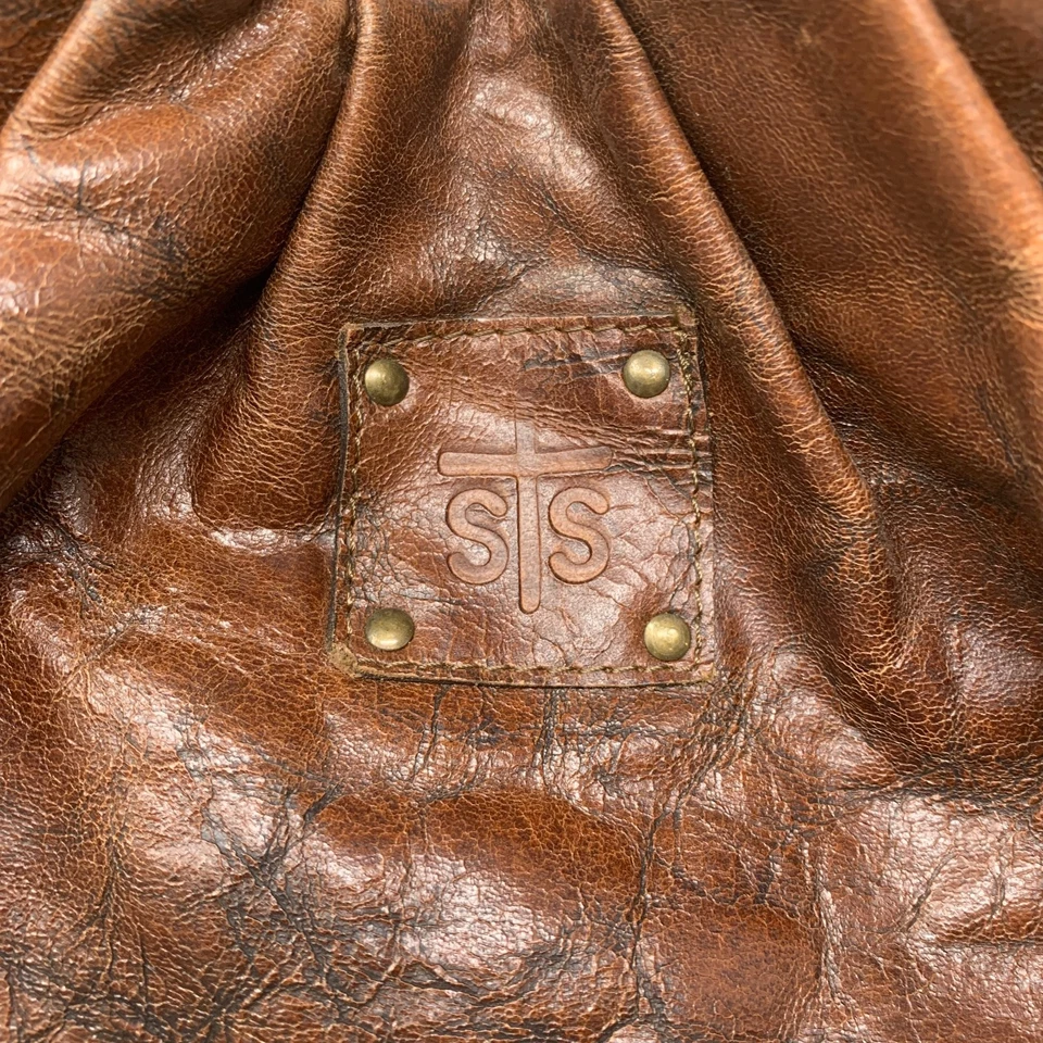 Bolsa Hobo de Ombro STS Ranchwear Oversized Marrom Couro Encerado Sudoeste - Imagem 2 de 4