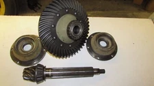 John Deere 2010 Tractor Differential Ring and Pinion Gear Carrier Assembly
