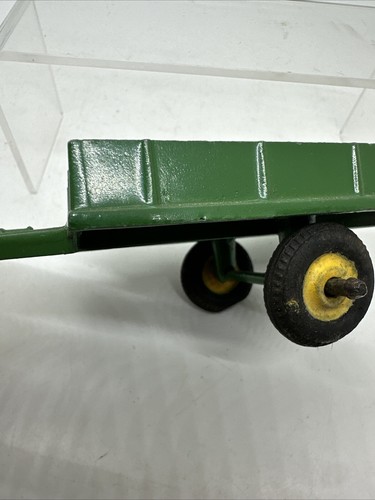 Hubley Kiddie Toy Farm Wagon Tractor Trailer 5.5" no. 5 - Picture 8 of 14
