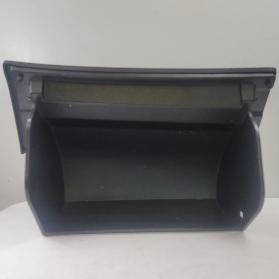 Chevrolet Camaro SS 2010 cupé OEM guantera negra Foto 2 de 4