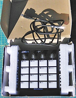 PRESONUS ATOM PRODUCTION AND PERFORMANCE PAD CONTROLLER