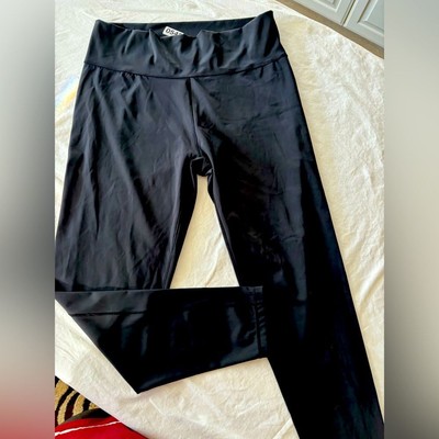 Adidas extra large ladies leggings. New without tags. Absolutely no flaws.