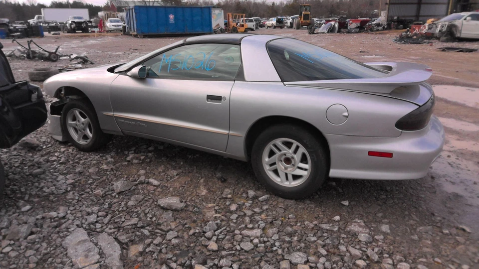 Conjunto de eje trasero. PONTIAC FIREBIRD 93 94 95 96 97 Foto 3 de 4