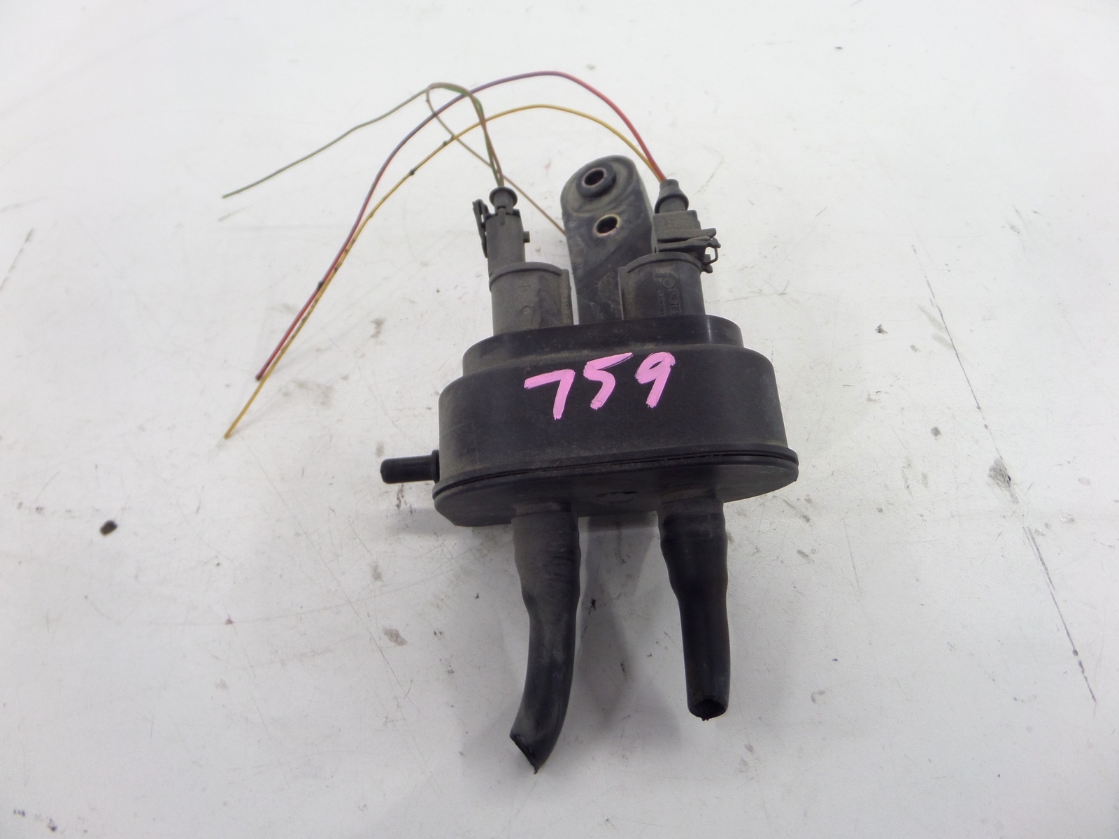 Porsche Boxster Fuel Tank Vapor Control Valve 986 9704 OEM 996.605.213