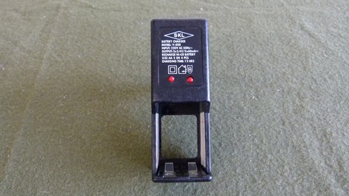 SKL V-888 Battery Charger, Recharge Ni-Cd Battery, Size AA 2 or 4 pcs