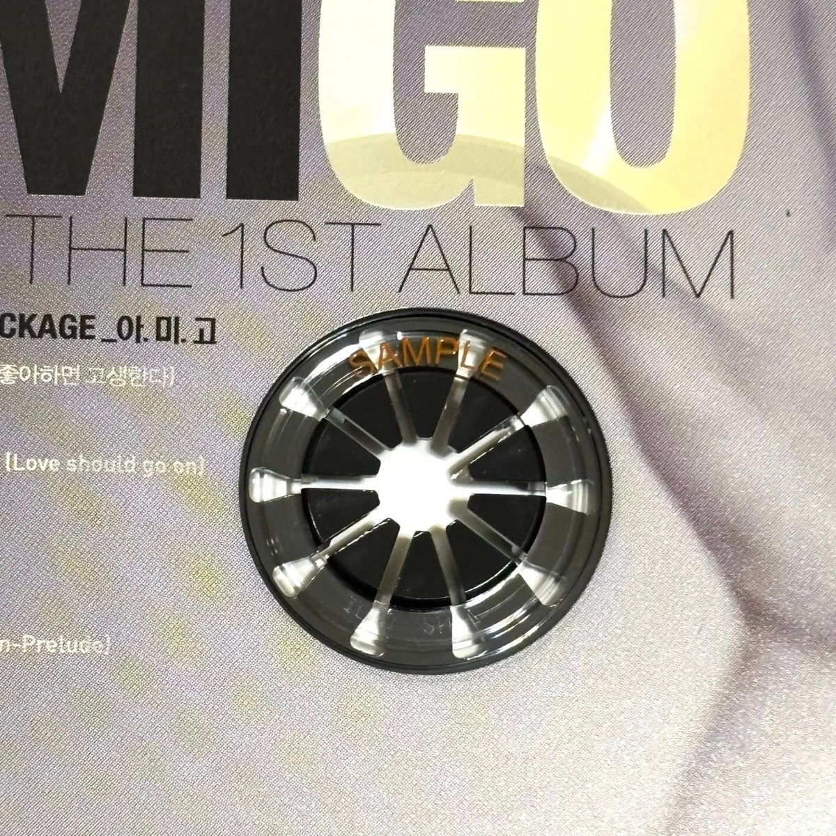 Shinee 2008 Amigo The 1st Album Repackage Taiwan OBI CD+DVD