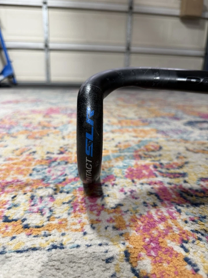 Manillar de carretera compacto de carbono Giant Contact SLR 44 cm 31,8 mm Foto 2 de 4