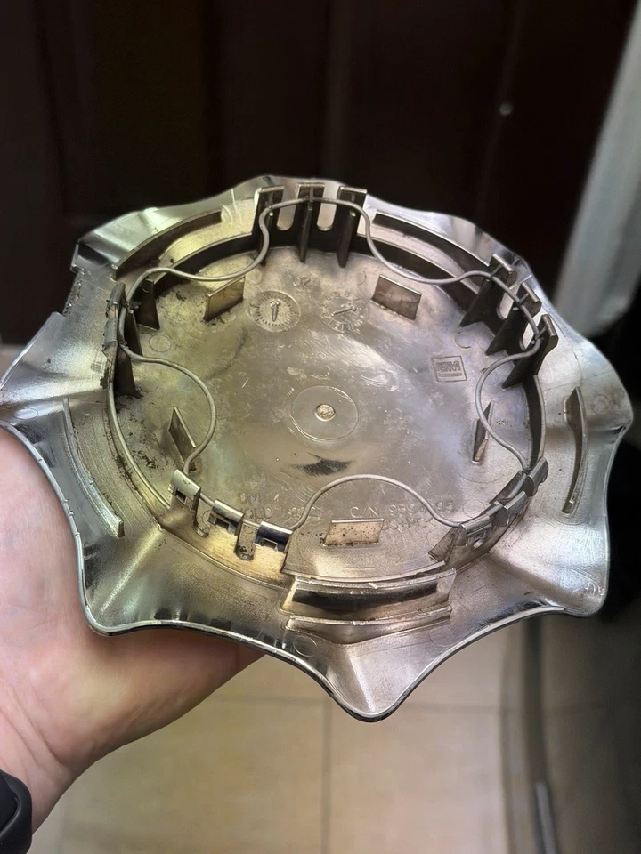 2003-2005 Buick LeSabre 16" OEM Chrome Center Cap 9594695 9594918 See All Photos - Image 4 of 4