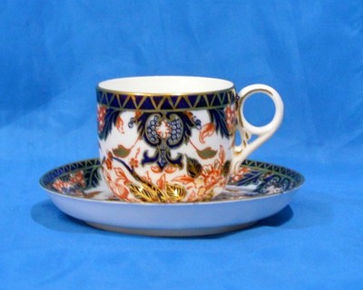 Royal Crown Derby Old Kings Imari Porzellan Teetasse und Untertasse. 1877 - 1889
