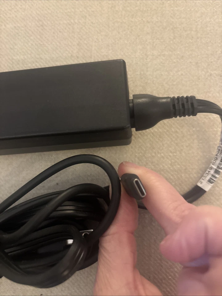 HP 45W USB C Charger Power Adapter - Image 3 of 4